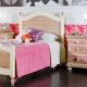Anteprima foto (2/7) letto singolo in legno di abete con particolari rosa per arredamenti stile rustico country