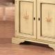 Anteprima foto (2/5) credenza in legno 2 porte 2 cassetti finitura laccato avorio filo verde per arredi rustici e contemporanei
