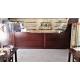 Anteprima foto bancone in legno color mogano a doghe orizzontali per ristorante in stile rustico country