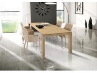 Foto tavolo allungabile color rovere naturale con piano in laminato