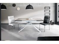 Foto tavolo con base metallo verniciato bianco con piano in ceramica finitura marmo