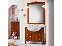 Foto mobile bagno rustico classico in legno con specchiera e lampade e lavello in mineralmarmo