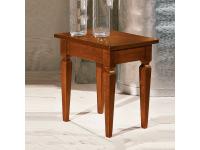 Foto tavolino in legno con gambe coniche per arredamenti soggiorni salotti in stile classico arte povera