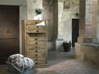 Foto cassettiera settimanale in legno massello di pino vecchio con 6 cassetti per arredo rustico alberghi hotel