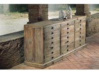 Foto credenza in pino vecchio con 6 cassetti e 2 ante per arredi in stile rustico