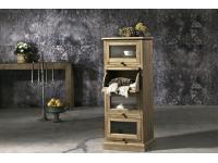 Foto vetrina in pino vecchio con 4 cassette vetrate per arredi in legno in stile rustico