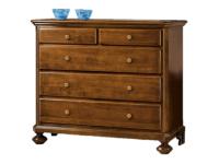 Foto comò 5 cassetti con piedi a cipolla in stile classico arte povera per arredo hotel albeghi case private in color noce