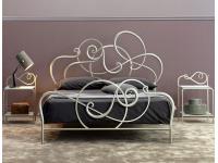 Foto letto matrimoniale in ferro battuto