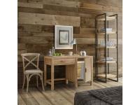 Foto scrittoio con porta frigo per arredo hotel in legno massello di abete