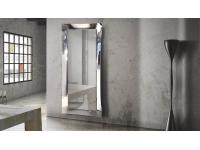 Foto specchiera rettangolare color argento con cornice ondulata in stile moderno contemporaneo