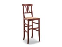 Foto sgabelli in legno per arredamento birreria pub ristorante con seduta paglia stile classico arte povera