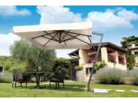 Foto ombrellone a braccio laterale.