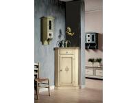 Foto mobile ad angolo in legno, con 1 porta e 1 cassetto, decorato