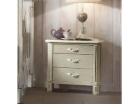 Foto comodino in legno 3 cassetti verde antico profili bianchi