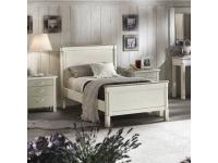 Foto letto singolo in legno color bianco con filo verde per arredi in stile shabby provenzale