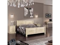 Foto letto matrimoniale in legno color avorio laccato anticato con filo verde stile decorato classico