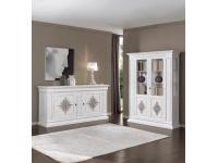 Foto soggiorno shabby provenzale in legno color bianco con intaglio margherita