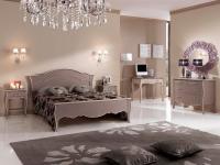 Foto composizione camera matrimoniale in legno tortora anticato profilo avorio