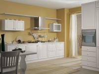 Foto cucine in legno massello di pino color bianco in stile moderno