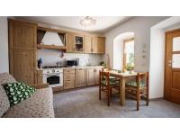 Foto cucine in legno massello di pino di svezia per arredo abitazioni in stile rustico country