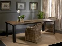 Foto composizione soggiorno in legno vecchio.